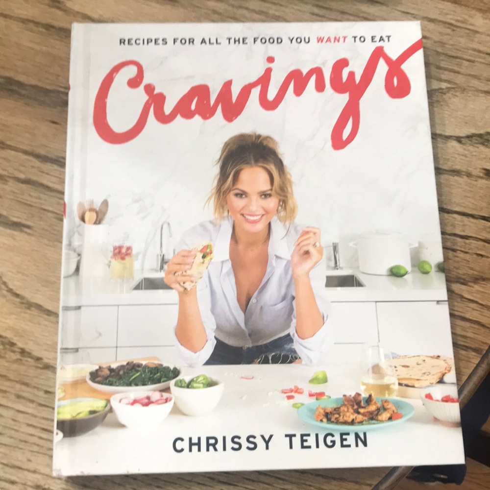 🌸NEW🌸 Cravings Cookbook by Chrissy Teigen